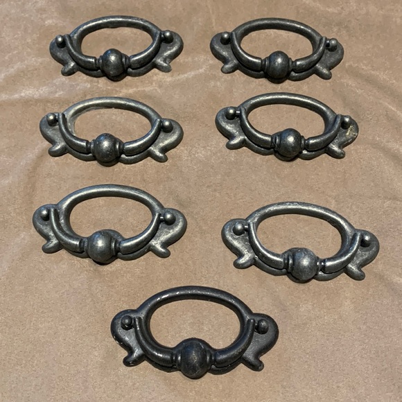 VINTAGE RUSTIC DRESSER PULLS LOT OF 7 - Picture 1 of 10